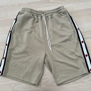 Urban Outfitters Tear Away Men’s shorts